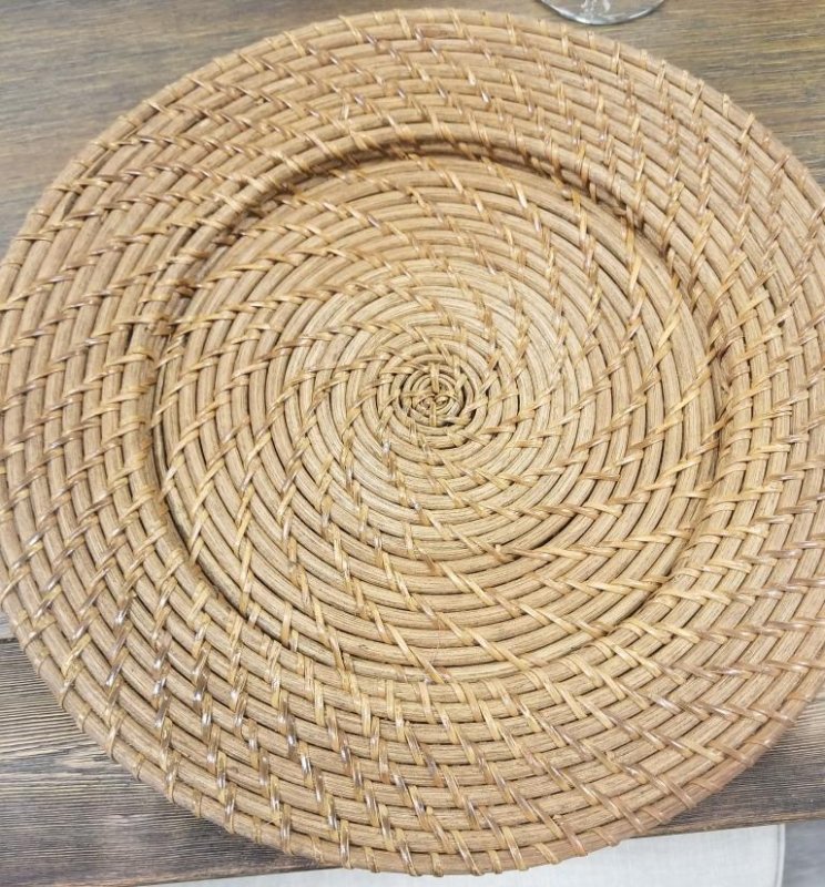 Light Wicker Charger